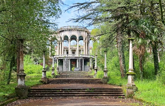 Discover Tskaltubo: Cave, Park, Museum & Spa Tour