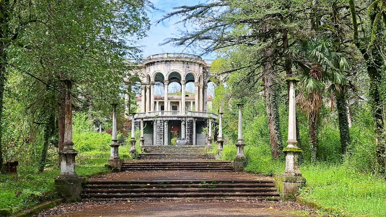 Discover Tskaltubo: Cave, Park, Museum & Spa Tour 2