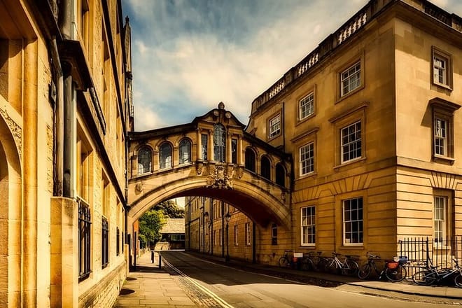 Oxford University Private Walking Tour with a Professional Guide photo 2