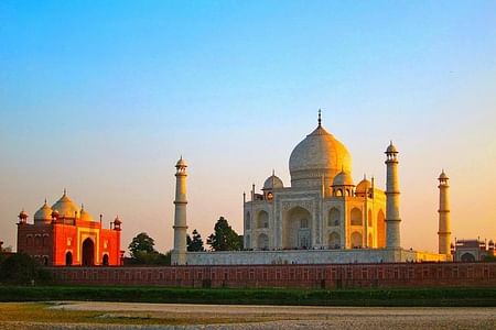 Private Sunrise Taj Mahal Day Trip from Delhi