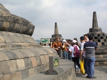 Visit and Explore Borobudur temple