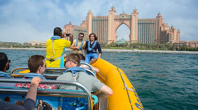 Yellow Boat Tour for 60 minutes with Private Transfers