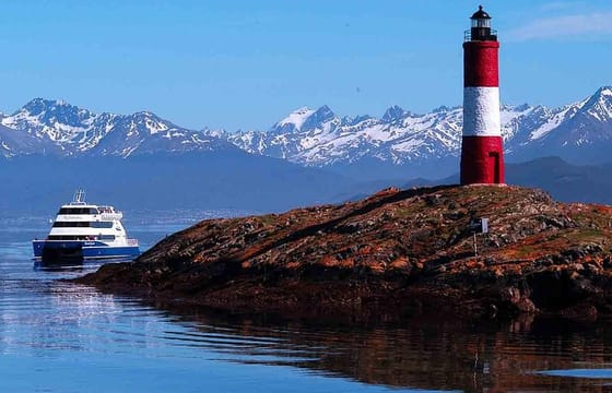 Beagle Channel Navigation with trekking at the Bridges Islands