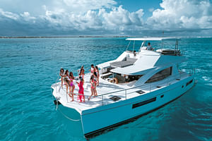 All Inclusive Tulum: 4 hours Coast & Fun in 51' Leopard PowerCat