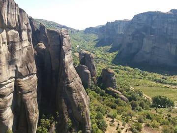 Hiking Tour of Meteora's Monasteries from Athens