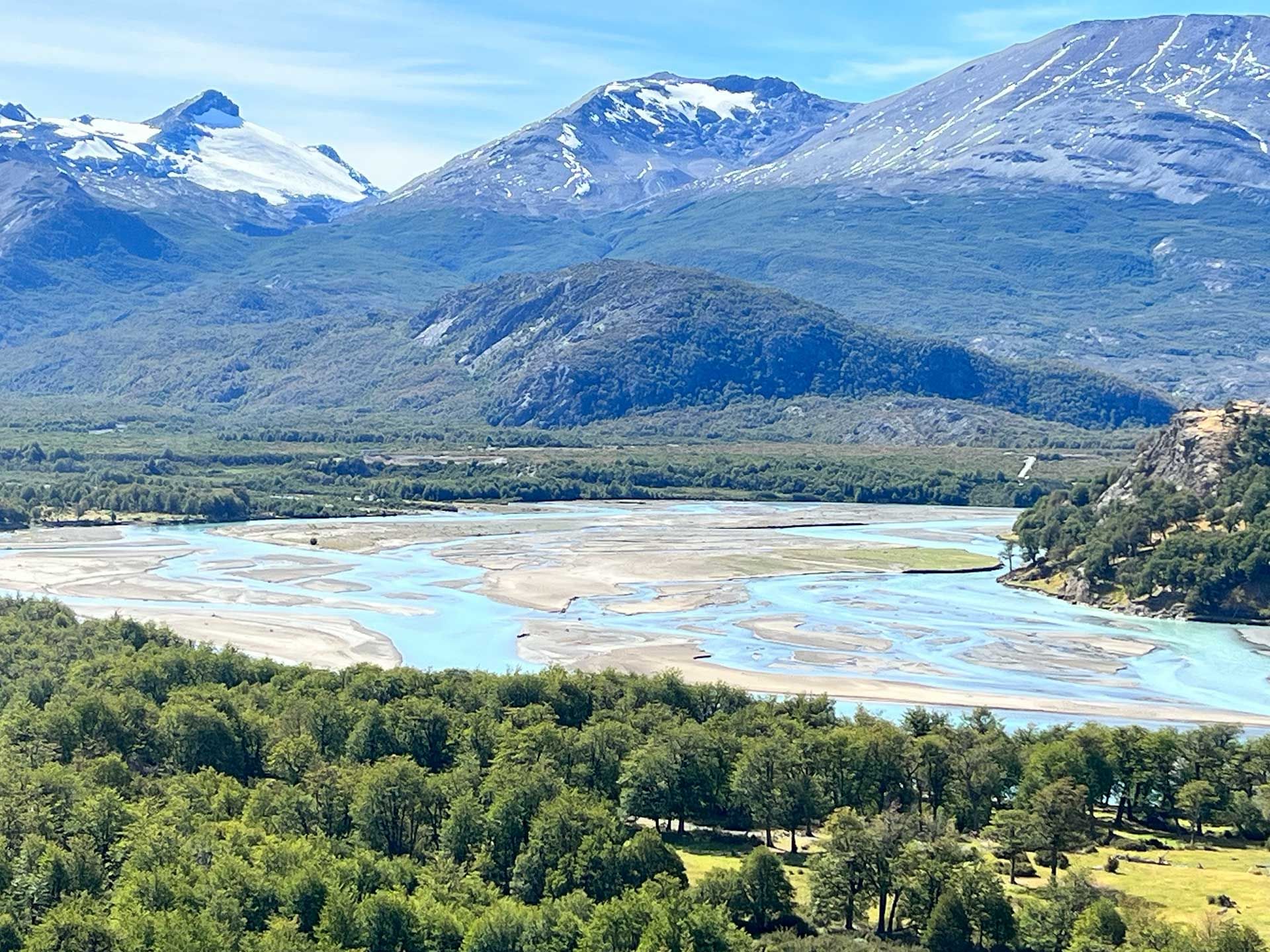 Valle del Río Mayer, encuentro con el Carrera - Paso Mayer, Villa O'Higgins