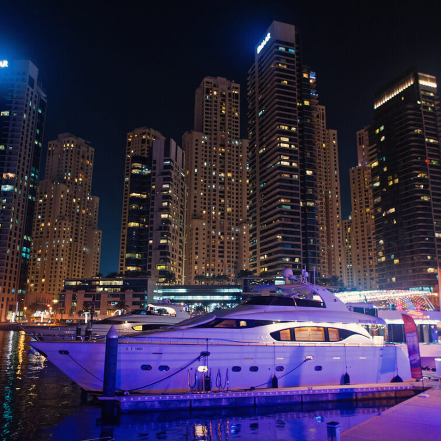 Sunset Luxury Yacht Dubai Tour - BBQ Meal