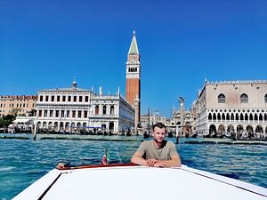 Venice by water: private boat tour just designed around you!