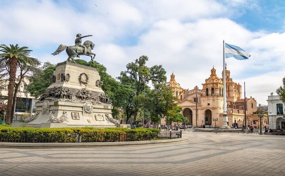 Córdoba City Tour with Visit to Jesuitic Square
