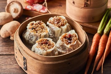 Distinctive Market Tour with Shaomai Lunch and Full Massage