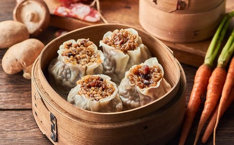 Distinctive Market Tour with Shaomai Lunch and Full Massage