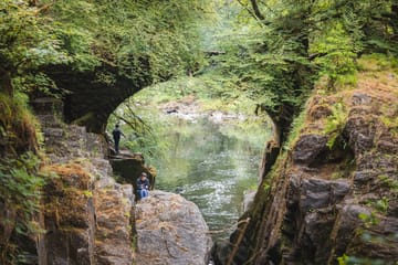 Scottish Highlands and Whisky Distillery Tour from Edinburgh