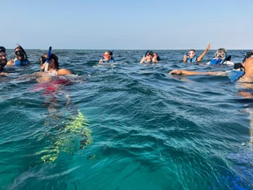 Leisure Boat Tour in Jeddah's Coastal Waters