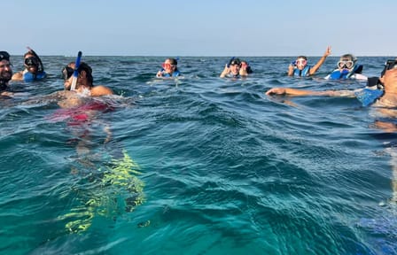 Leisure Boat Tour in Jeddah's Coastal Waters
