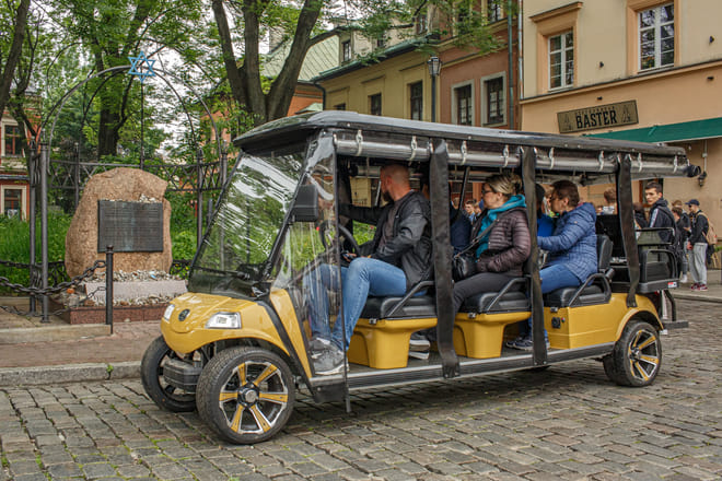 Krakow: Kazimierz Quarter and former Jewish Ghetto Sightseeing by Electric Golf Cart photo 3