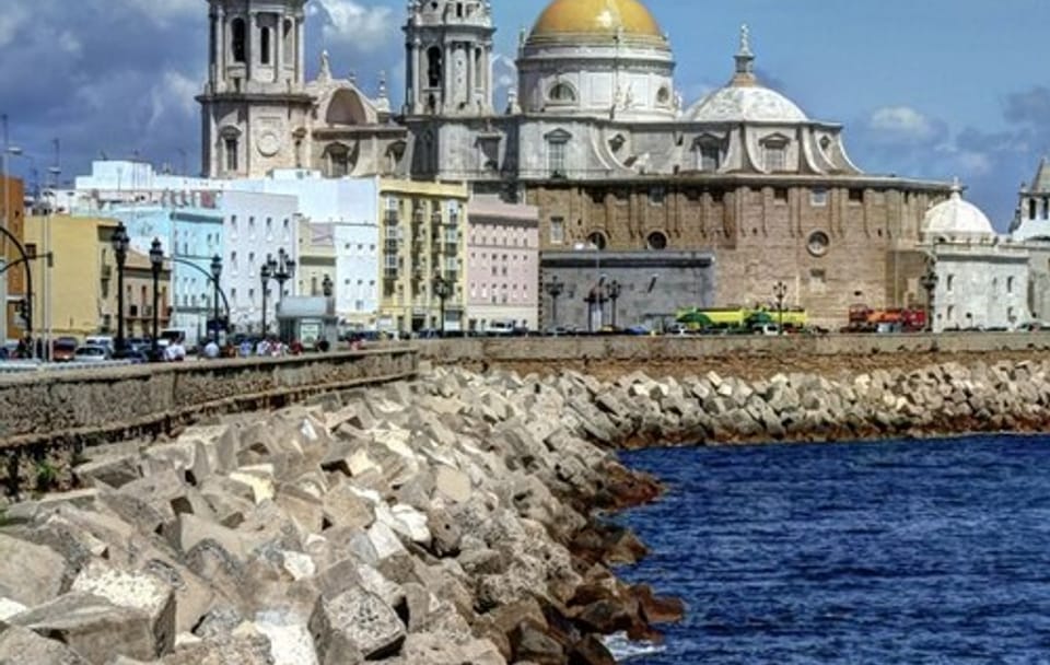 Private Full Day Tour of Cádiz and Jerez from Seville