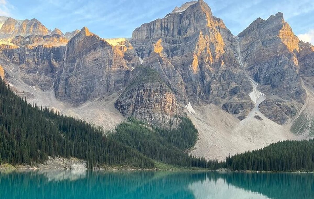 Sunset Tour Moranie Lake Lake Louise from Calgary Canmore Banff