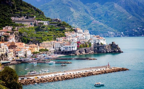 Culinary and Cultural Tour of Sorrento and Rome