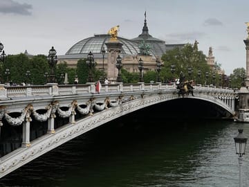 Photography Tour at Alexander III Bridge in Paris