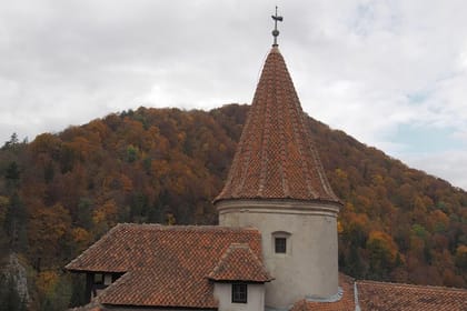 From Brasov: Discover Bran Castle and Rasnov Fortress