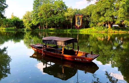 Xixi Wetland National Park Eco-Tour and Boat Ride in Hangzhou