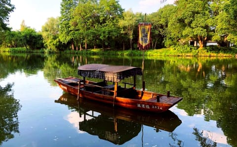 Xixi Wetland National Park Eco-Tour and Boat Ride in Hangzhou