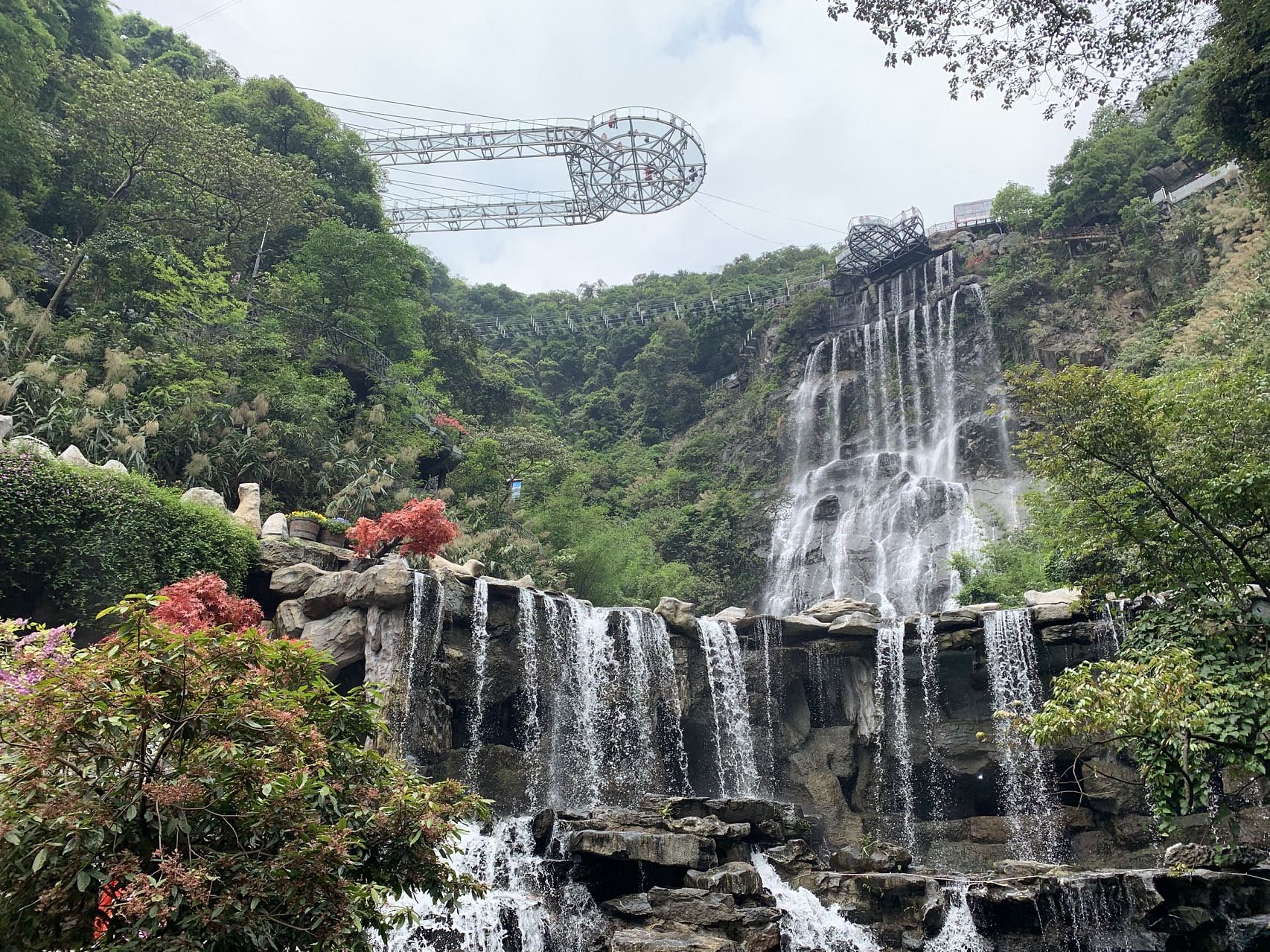 Private Day Tour to Gulong Canyon Glass Bridge from Guangzhou