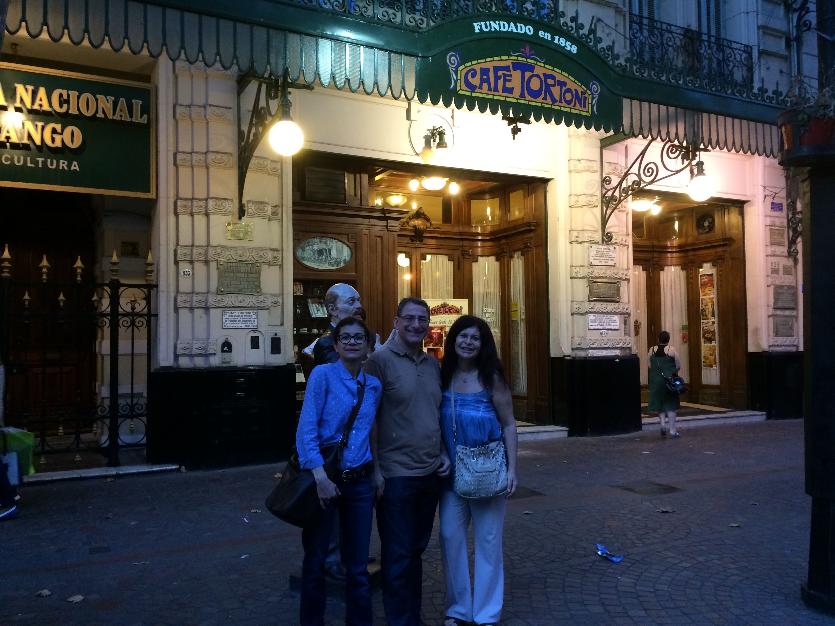 Small Group Buenos Aires by Night with All Inclusive Traditional Argentinian Dinner