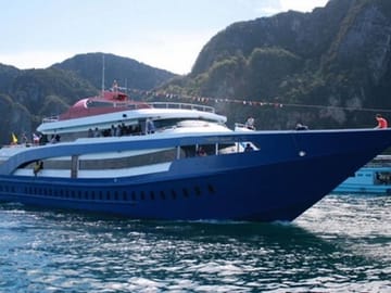 Private Transfer: Van Charter incl Airport Pick Up or Drop Off