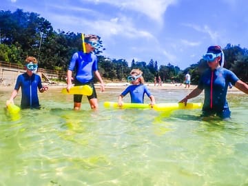 Children on our snorkeling tour in Sydney