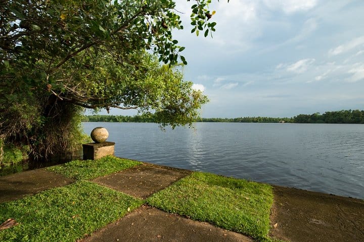 Kalutara,Lunuganga & Brief Garden Tour from Colombo 4