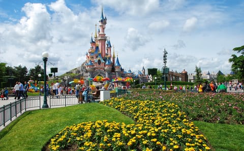 8-Day City Break in Paris with Hop-On Hop-Off Bus Pass
