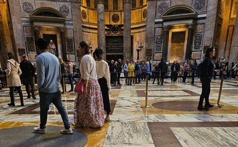 Skip-the-Line Pantheon Ticket with Audio Guide in Rome
