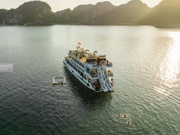 Lan Ha bay cruise view