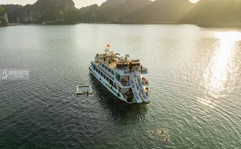Luxury Kayaking and Biking Day Trip in Lan Ha Bay