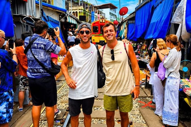 Bangkok: Floating Market Boat & Maeklong Railway Market Tour 4