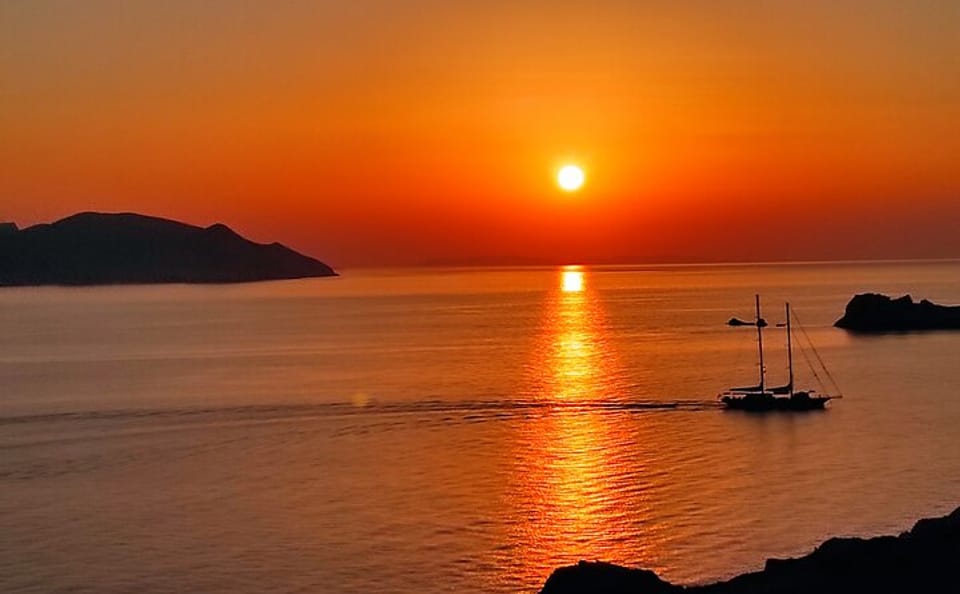 Guided Hiking Tour of Ios Island's Hidden Trails