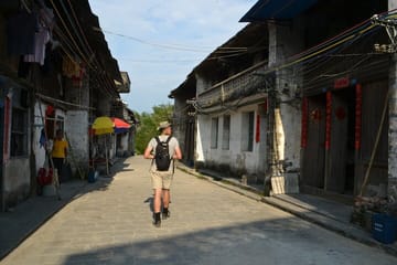 Guilin 1-Day Scenic Tour of Li River and Yulong River