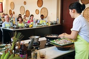 Cooking Vietnamese Lunch in Hoi An