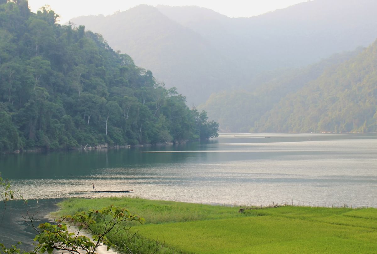 Explore Ba Be National Park: Trekking, Homestays & Scenic Boat Tours