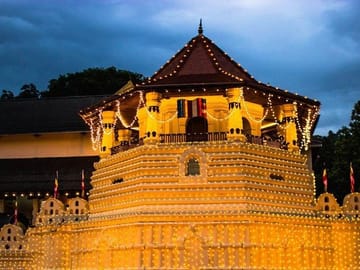 3 Days Tour to Kandy, Nuwara Eliya & Sigiriya