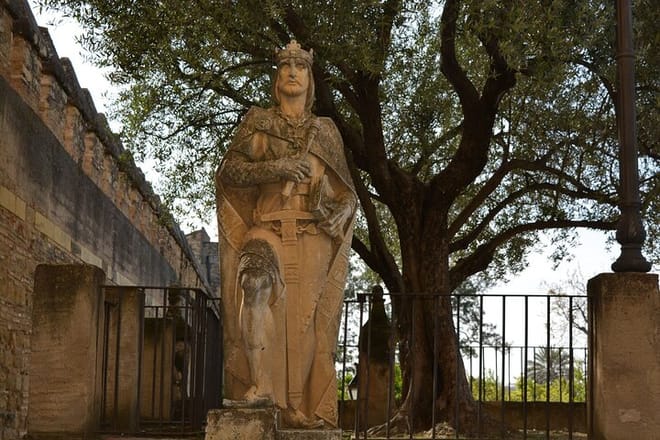 Gardens & Fortress of Catholic Monarchs Tickets & Guided Tour photo 4