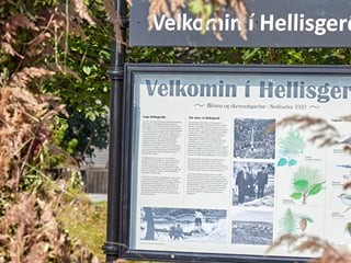 Sign marking the entrance to a public park