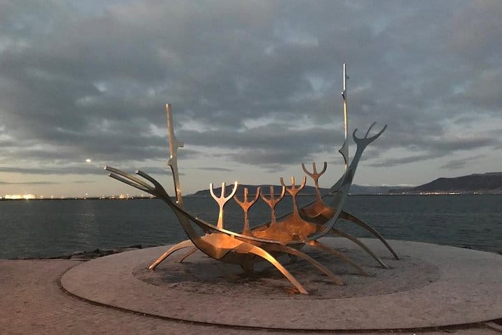 PRIVATE Reykjavík Sightseeing & Blue Lagoon (Premium Entrance) 7