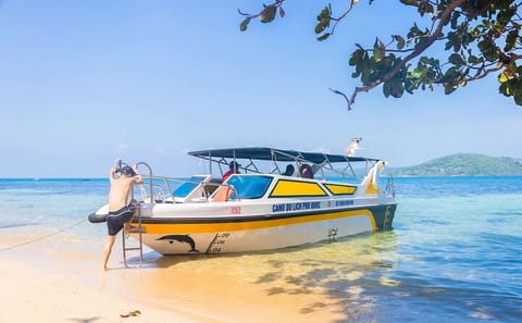 Private Canoe Tour Phu Quoc Four Islands and Cable Car