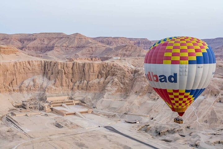 Private Luxor Overnight with Hot Air Balloon from Hurghada