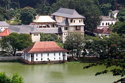 Discover the rich and vast cultural heritage of Sri Lanka within 5 days