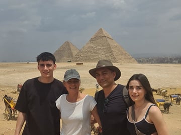 Sara Pharaoh’s Choice | Private Custom Cairo Tour from Hurghada with 3 Attractions, Nile Cruise & Lunch