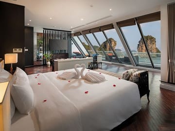 President Sun Terrace Cabin on Greatest Cruises in Halong Bay