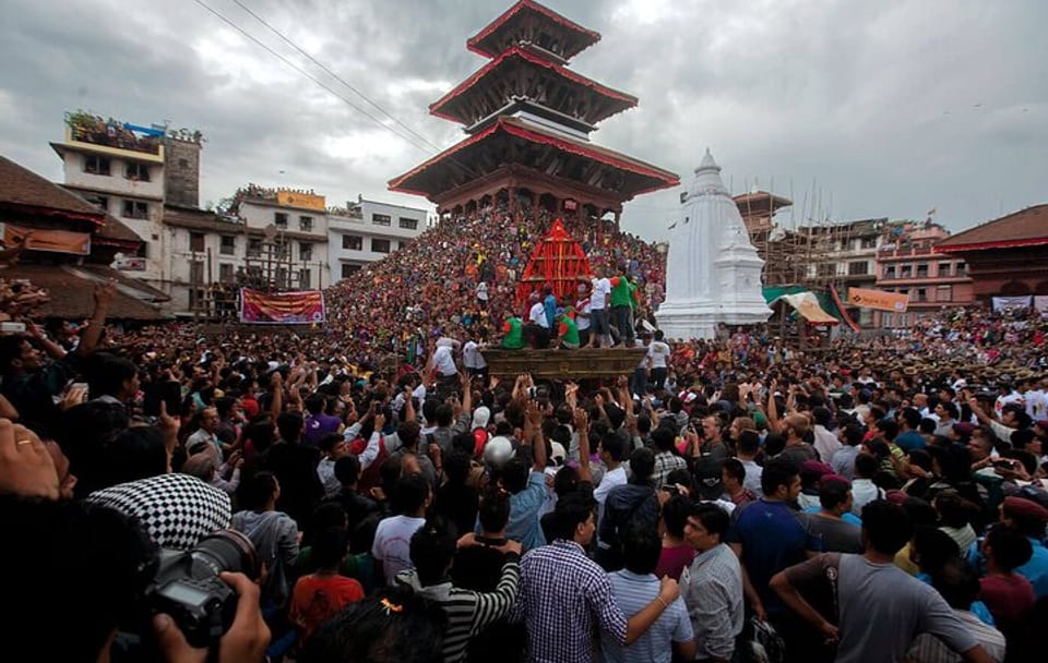 Stroll around Kathmandu Durbar square, Swayambhunath stupa and Kiritpur Town